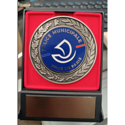 Presentoir grave avec Medaille de table de la police municipale de la ville de Paris