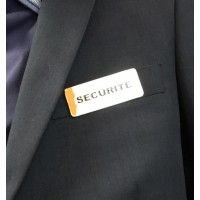 BADGE SECURITE MAGNETIQUE METAL DORE AVEC EPOXY SUR REVERS DE VESTE